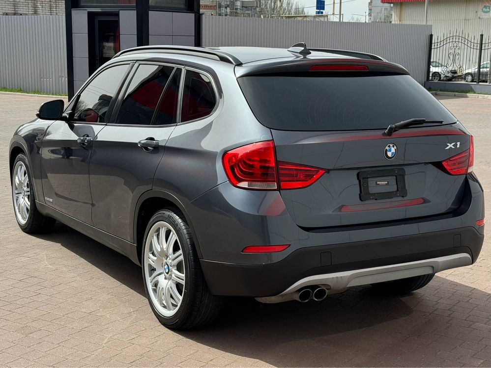 Продам BMW X1 2014 модельный год 2015