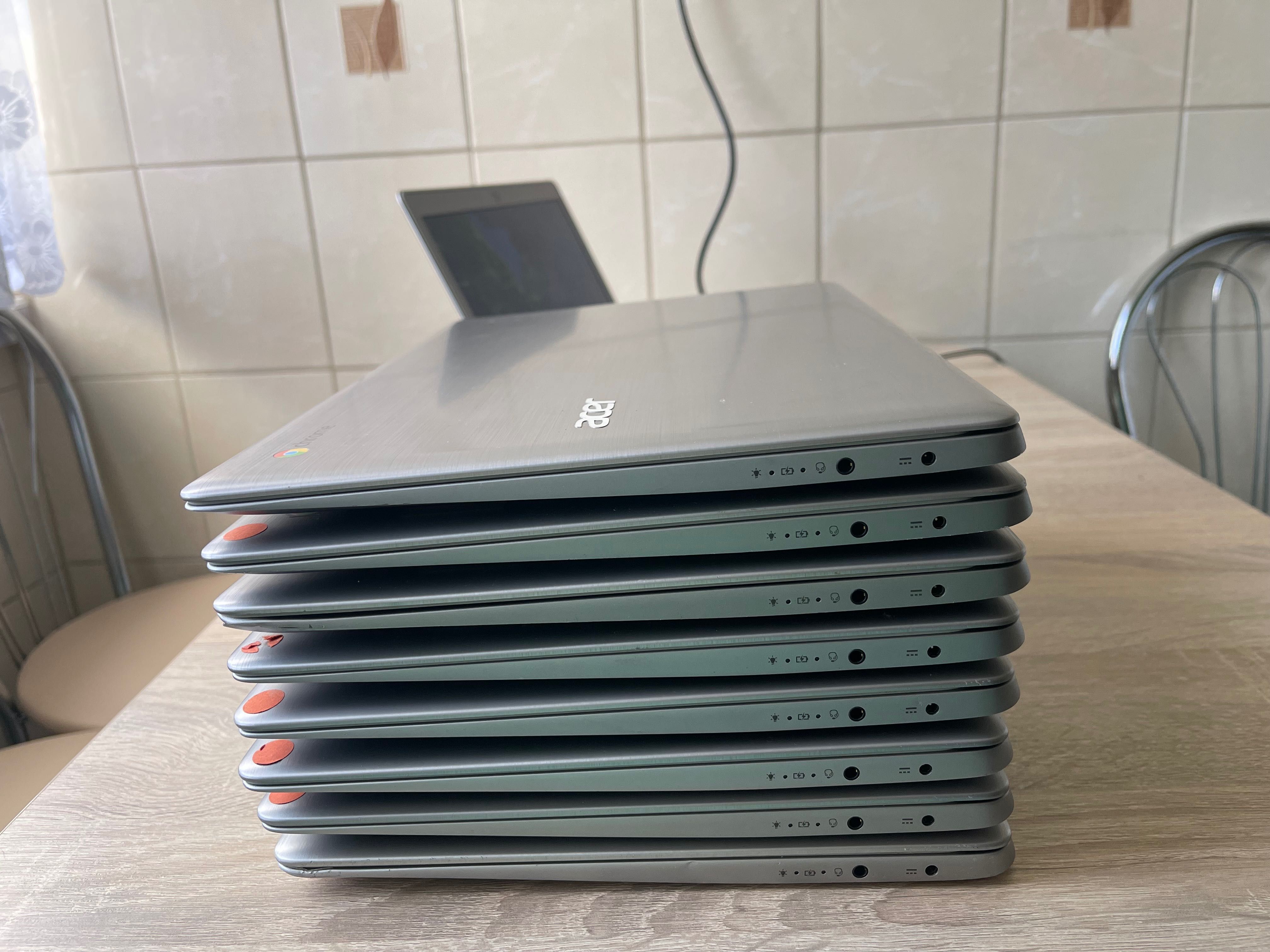 Laptop Acer stan bardzo dobry.