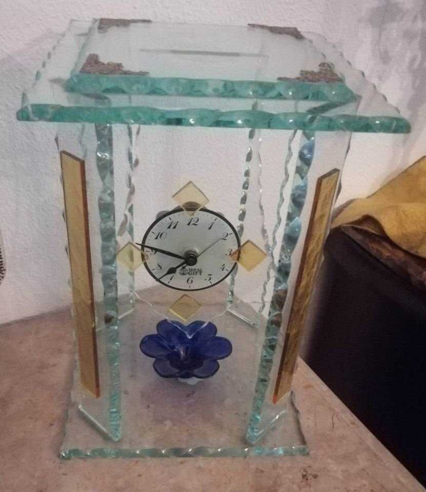 Relógio de mesa em vidro Murano, Itália 1960s