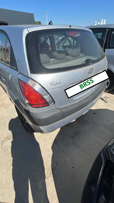 Kia Rio automóvel e Carrinha 2003 para Peças