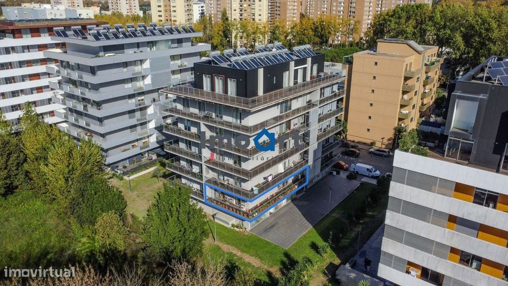 T2 Renovado Com Varanda Excecional Na Prelada !