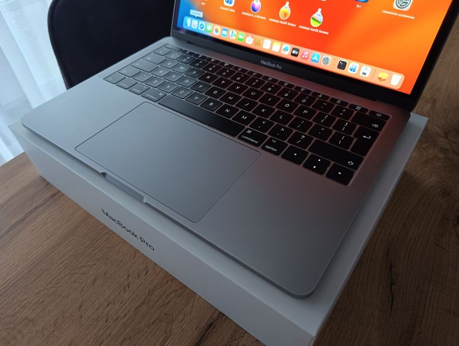MacBook Pro 8GB 128GB SSD nowy ekran oraz bateria !