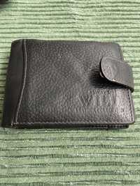 Skórzany portfel Always Wild czarny.