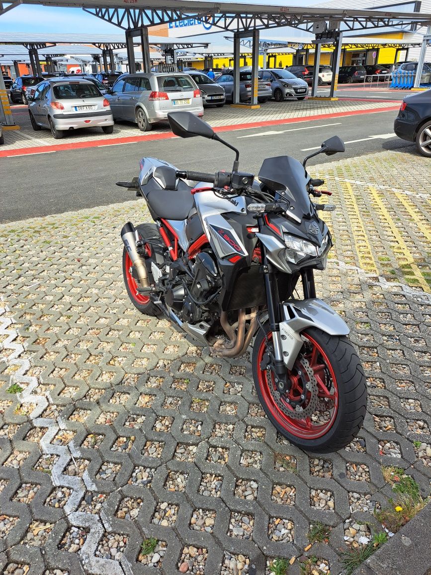 Extras para Z900