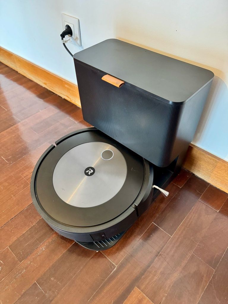 Roomba j7+ com base autolimpante + peças extra | iRobot robô aspirador