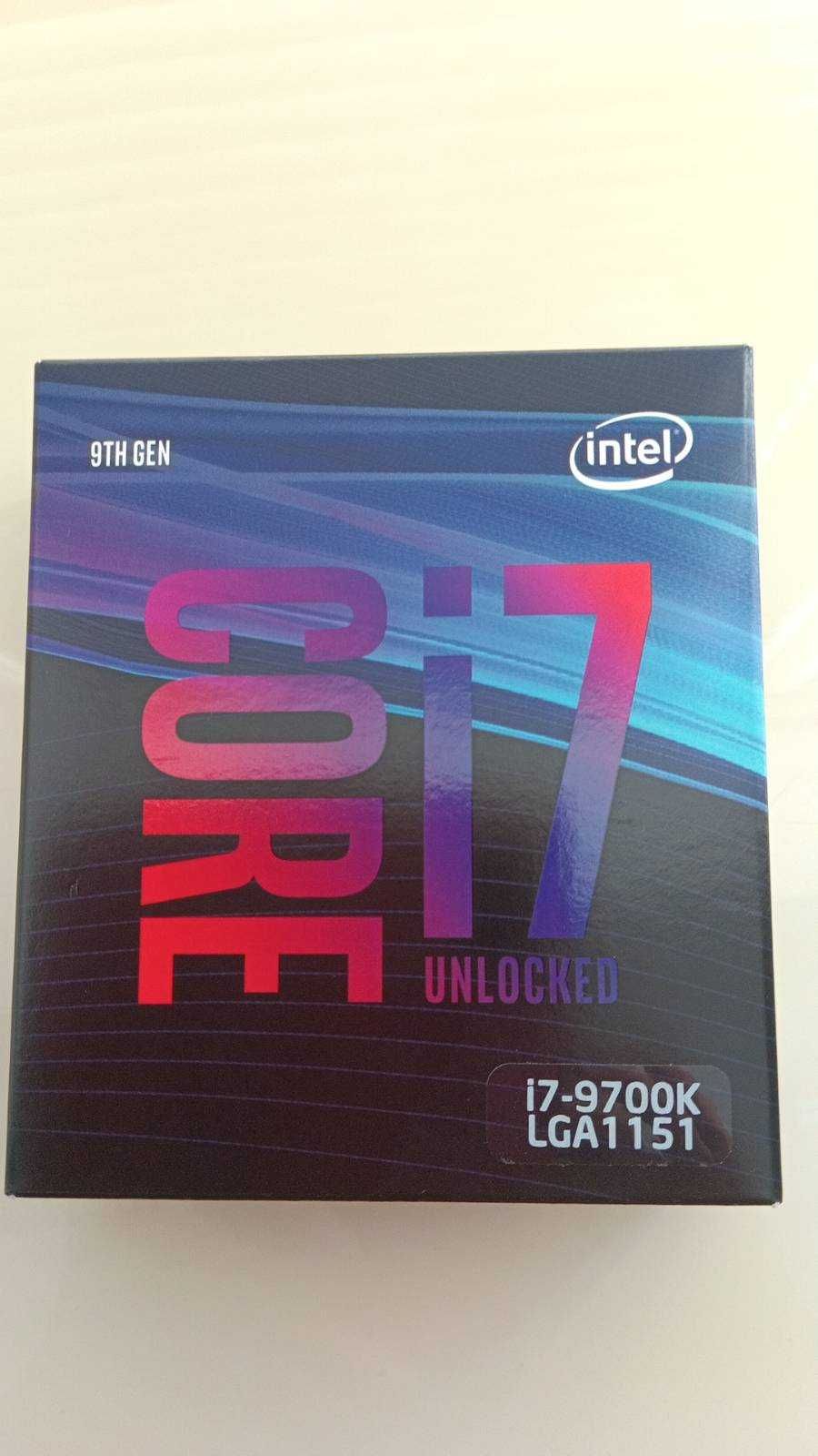 Продам  процесор i7 9700k Intel