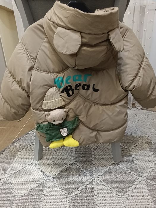 Зимова куртка на дівчинку