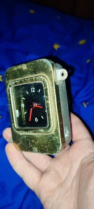 Салонний Годинник на газ 24