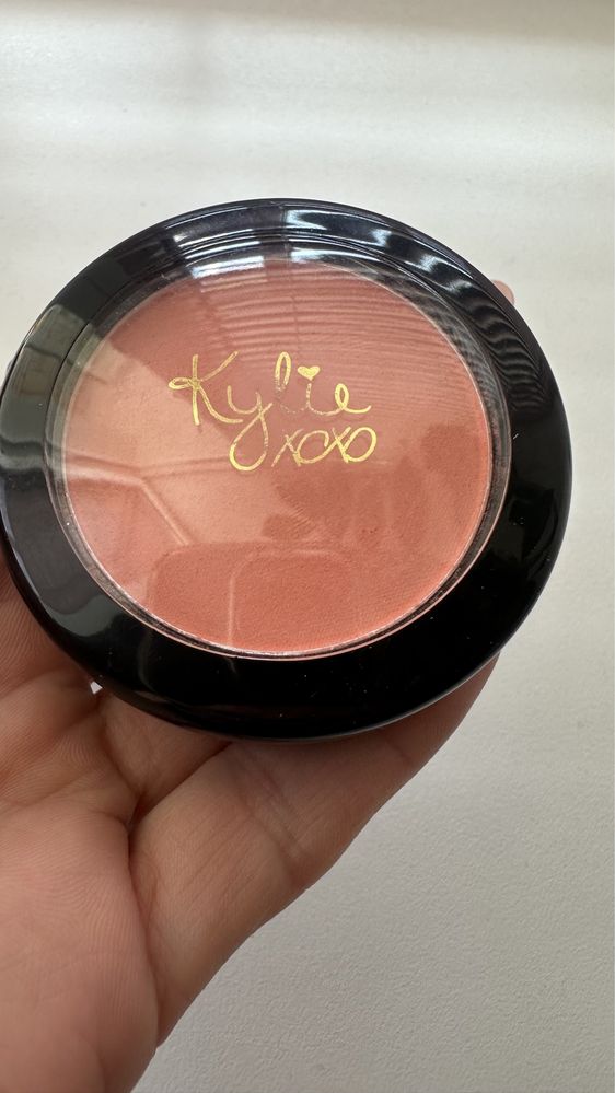 Румяна kylie cosmetics
