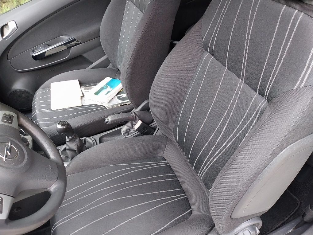 Opel Corsa klimatyzacja mały przebieg