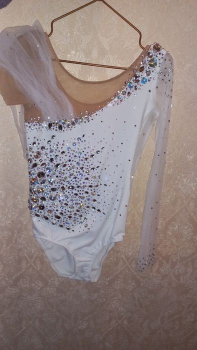 Продається купальник для художньої гімнастики