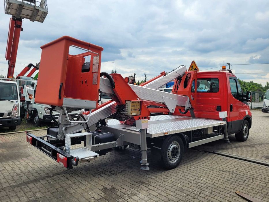 przegubowy/podnośnik/Multitel/MX170/zwyżka/2016r./Iveco/koszowy/17m