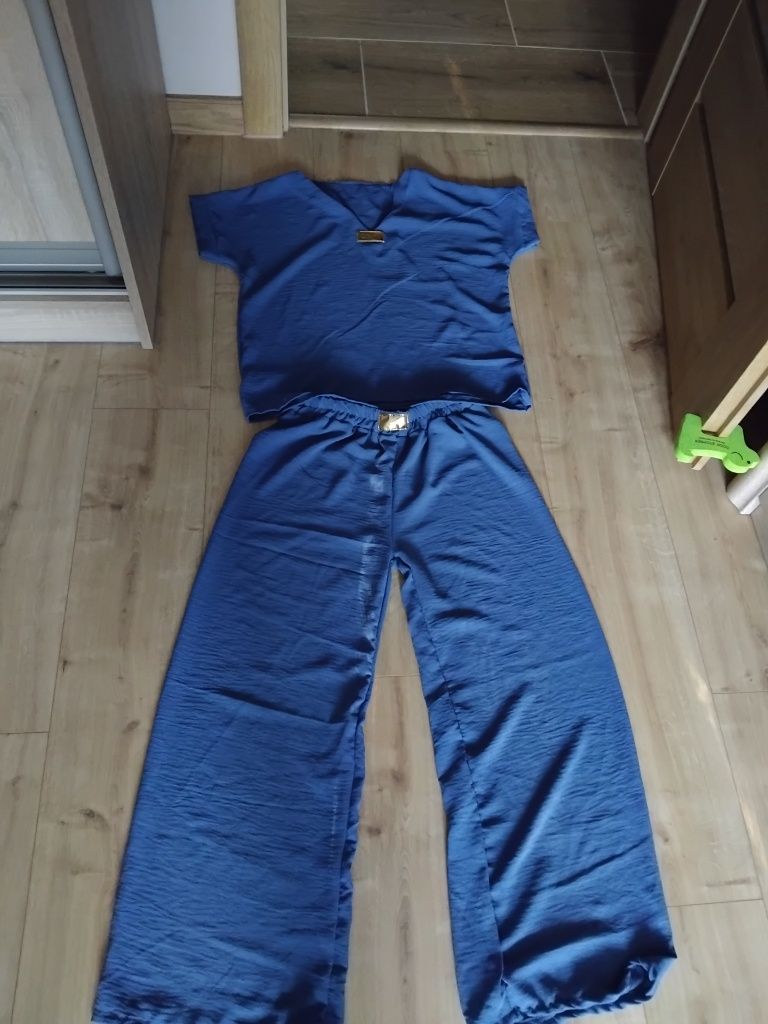 Komplety elegancki damskie M/L
