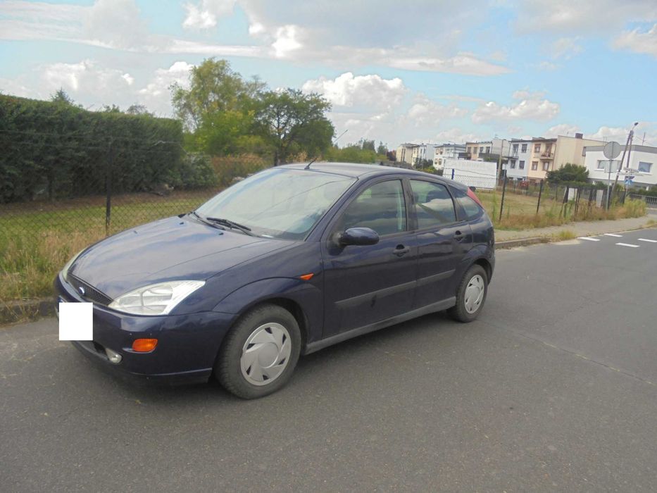 Ford Focus MK1 przed lift niebieski granatowy H8 1.4 benzyna na części