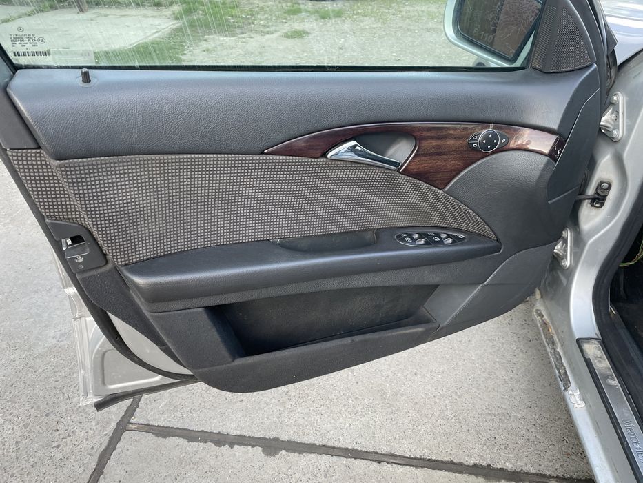 Разборка Mercedes W211