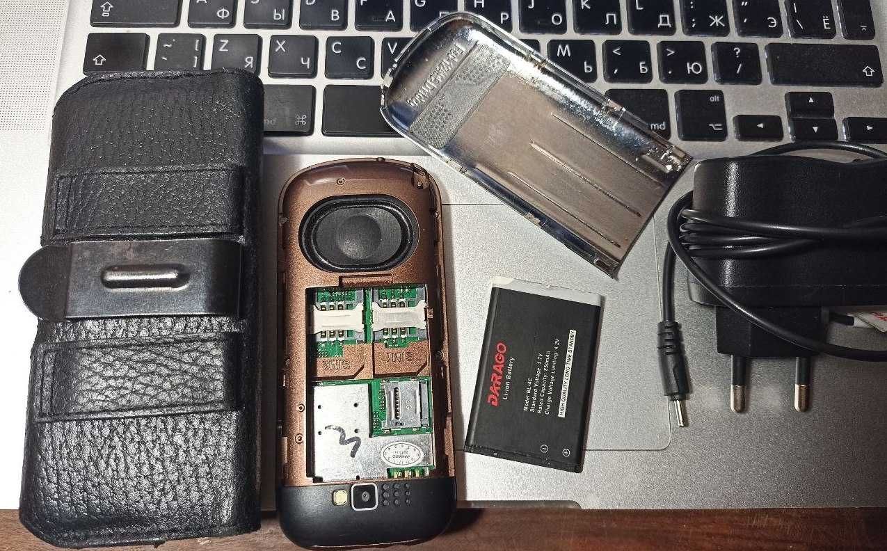 Телефон Nokia 3720c(Китай)