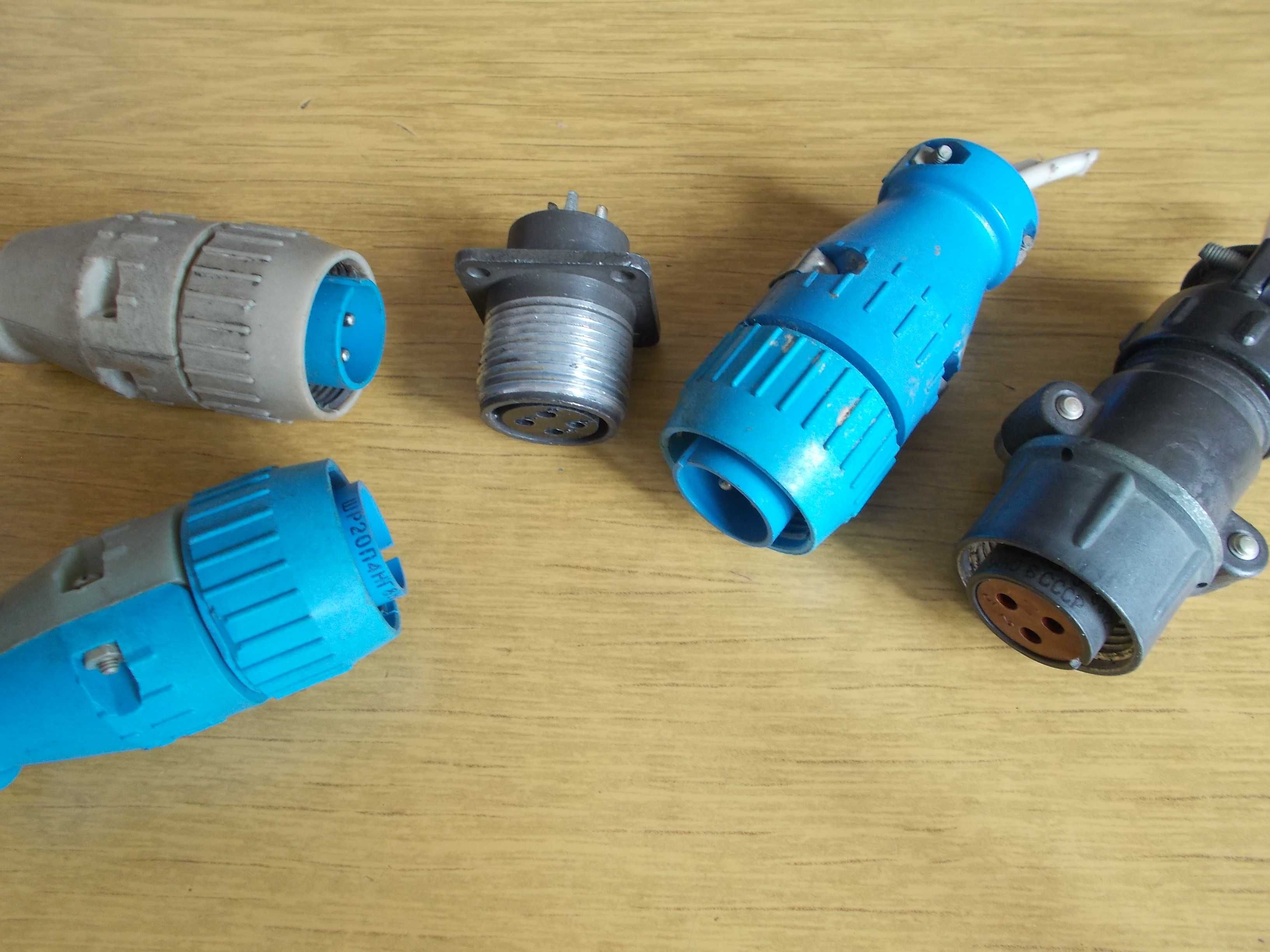 Разъём 2РТТ20КПН, ШР20П4НГ, 2РМГ22Б10Ш1Е2. Разъём фирмы HARTING.