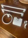 Conjunto de casa de banho branco