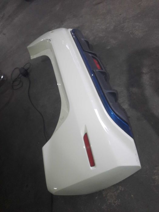 Parachoques e mala nissan leaf 2018 ze1