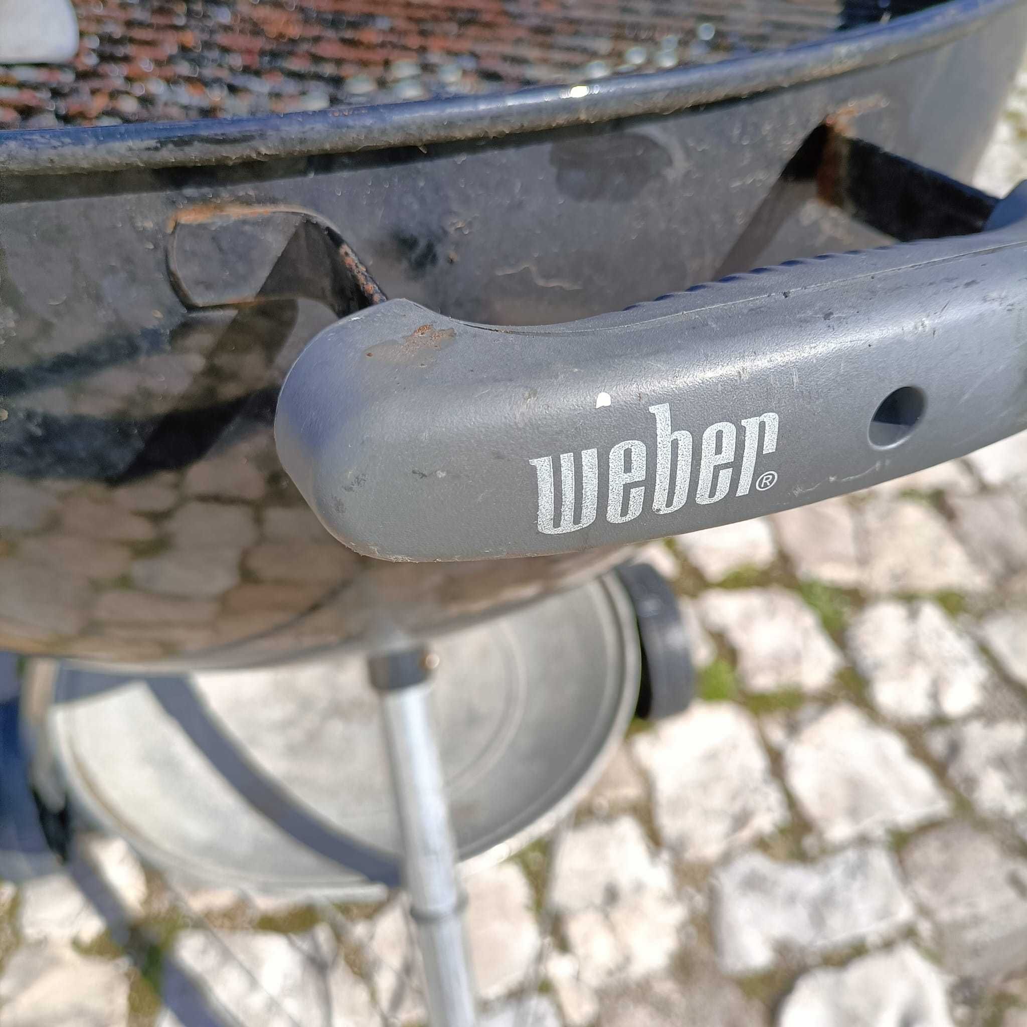 Barbecue Grelhador a carvão Weber Classic Kettle 57 cm usado