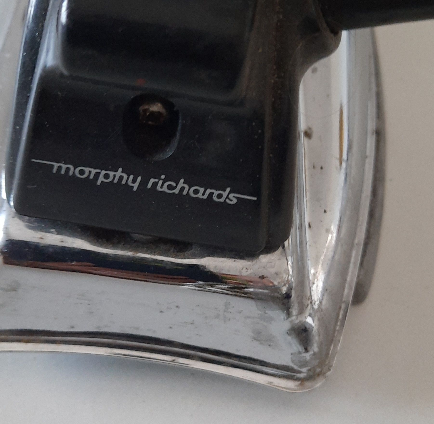 Ferro de engomar Morphy Richards