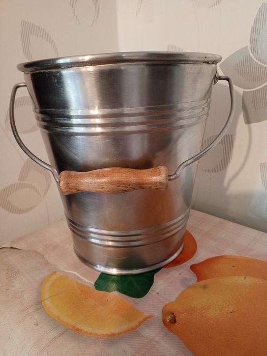 Ведро из нержавеющей стали,ручная работа 7 литров.