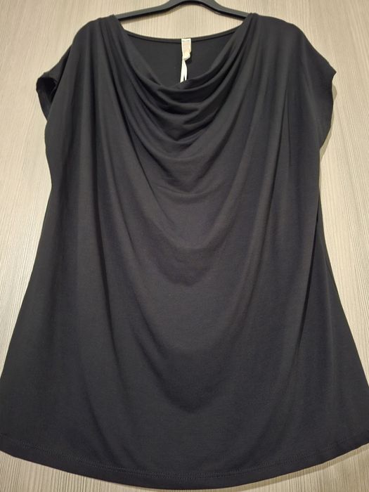 Lamiar nowa czarna włoska bluzka z "wodą"