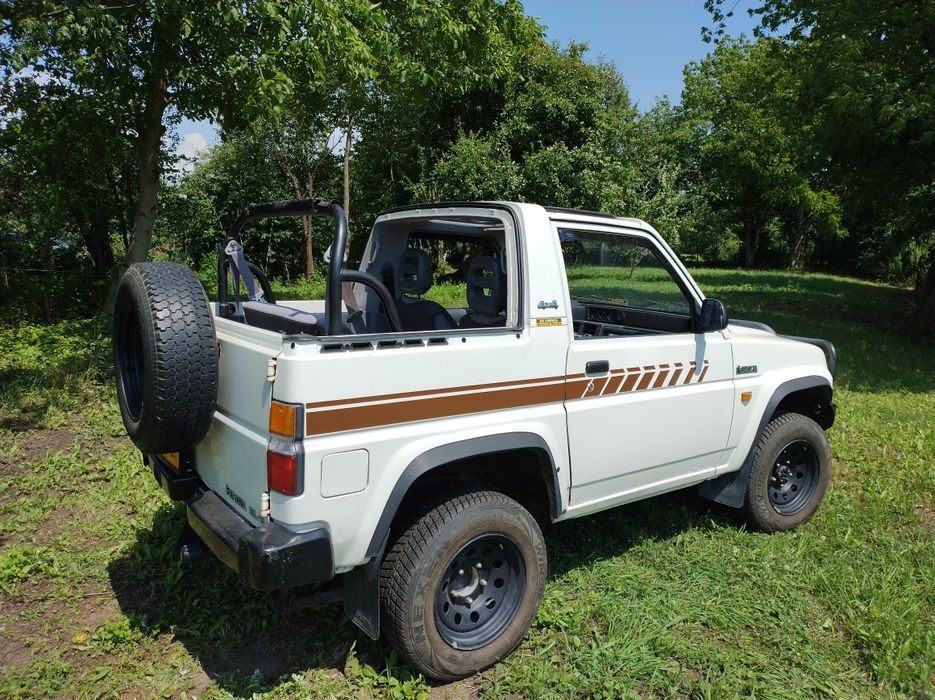 Daihatsu Feroza 1993 zamiana?
