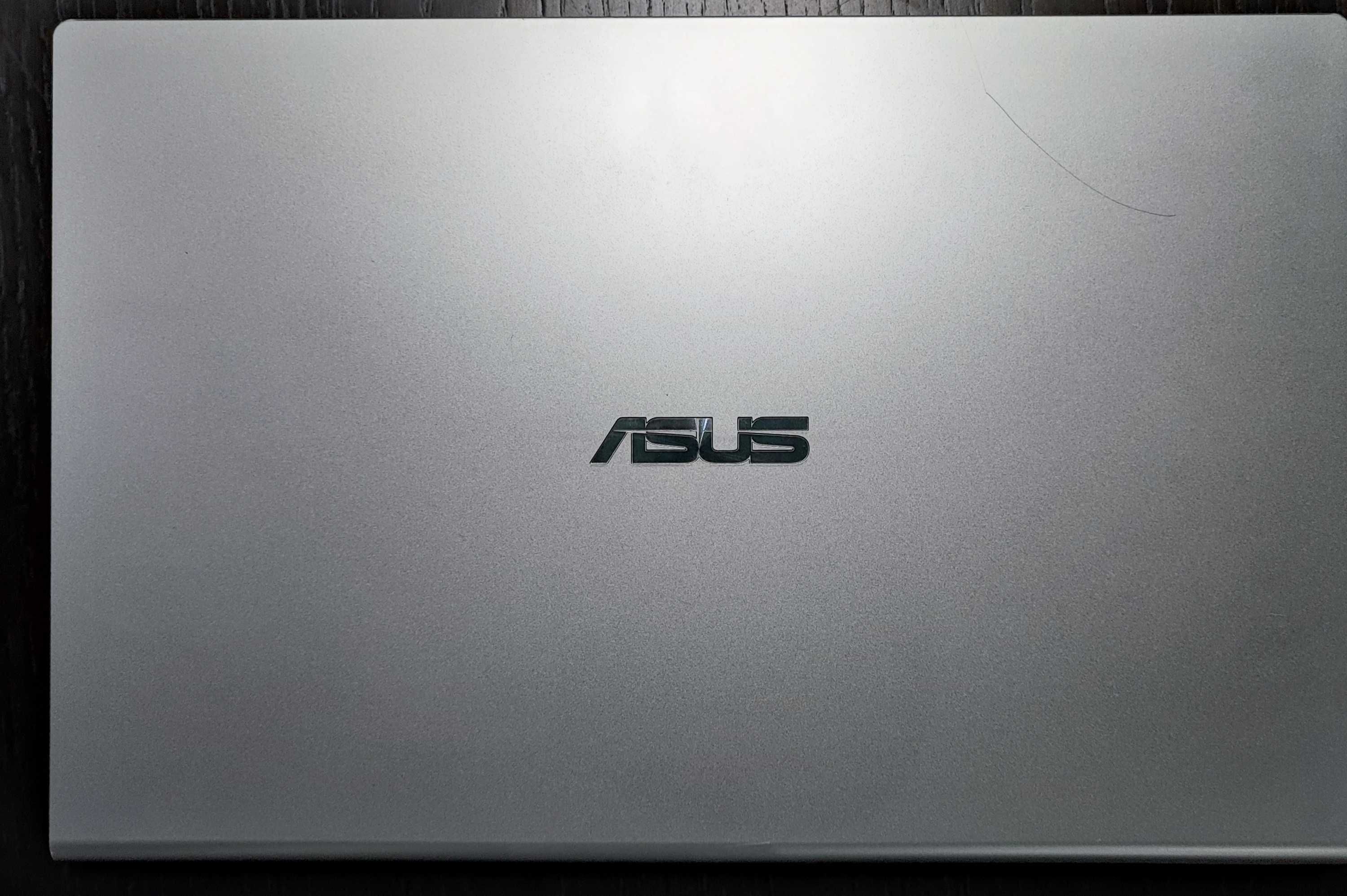 Computador portátil ASUS como novo