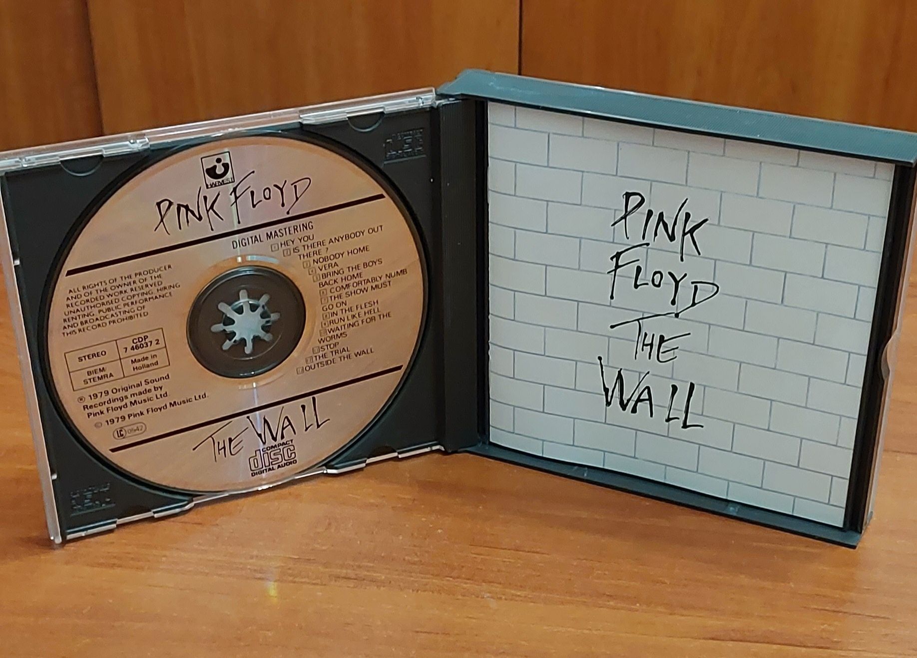 Pink Floyd The Wall 1979
