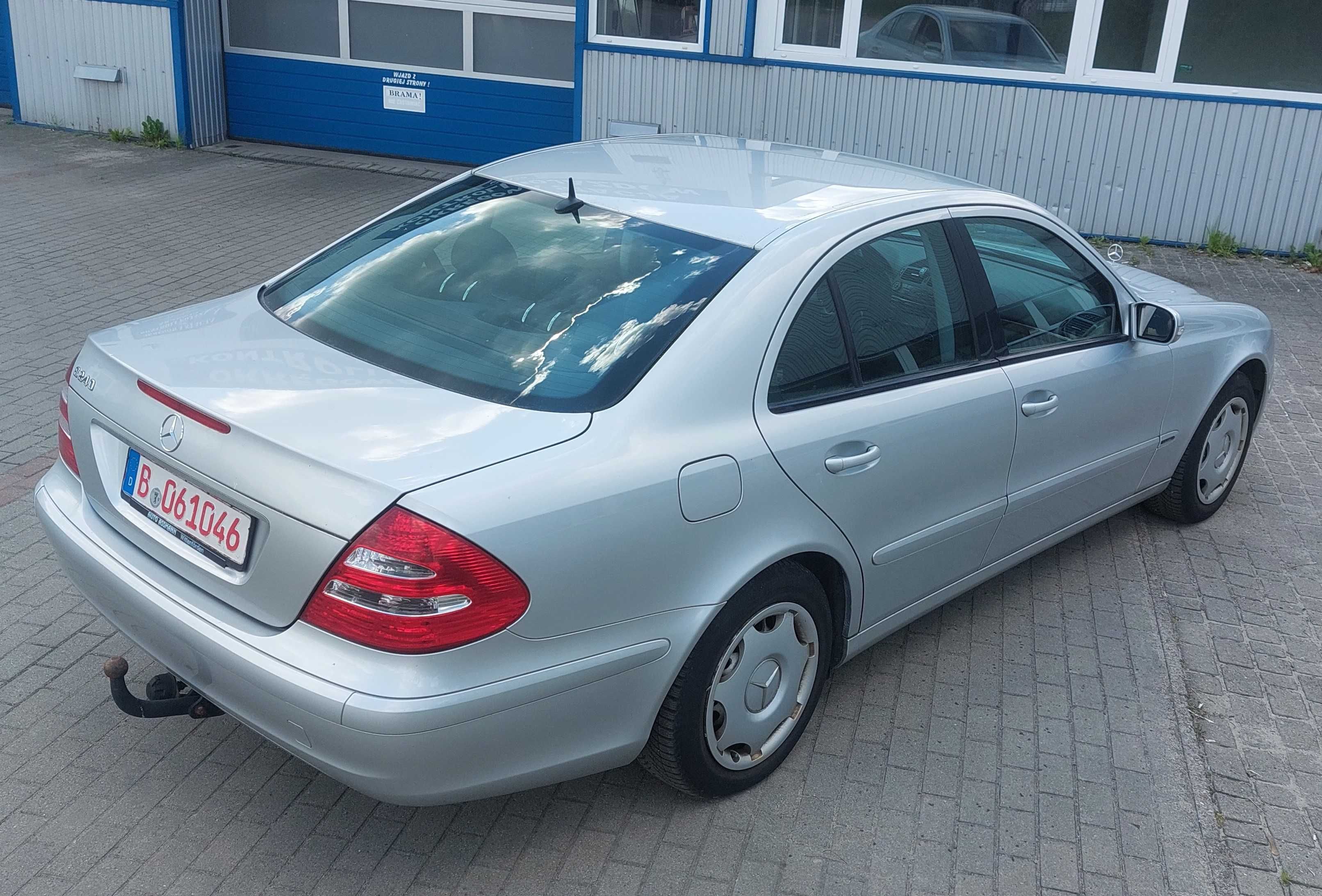 Mercedes E240 Sedan V6 Automat Z LPG Prince Super Cena