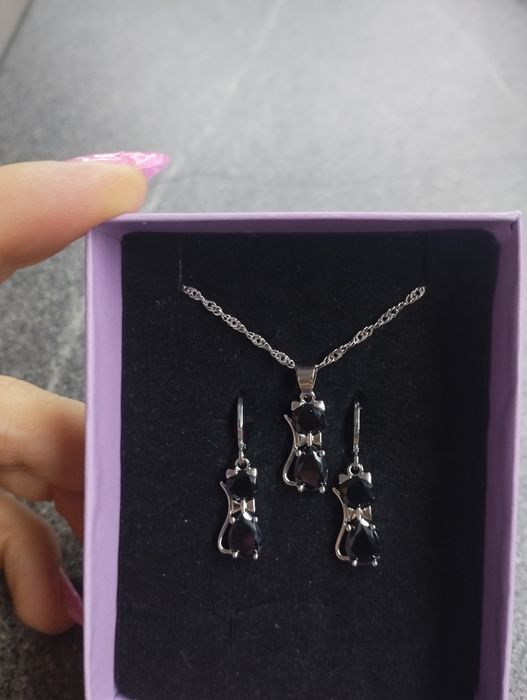 Nowy komplet zestaw biżuterii kolczyki łańcuszek zawieszka koty 925