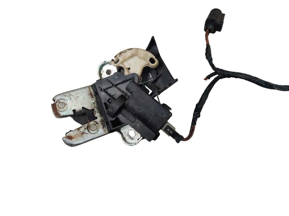 Audi A4 B6 B7 B8 A6 C6 Volkswagen Passat B6 CC Zamek Klapy Bagażnika