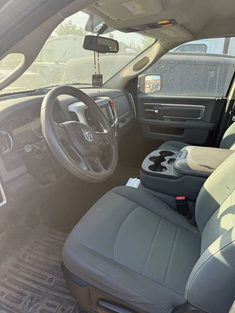 DODGE RAM 1500 uszkodzony silnik