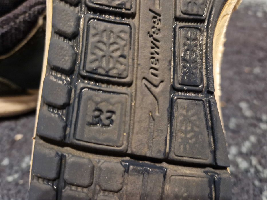 Buty chłopięce - adidasy - rozmiar 33