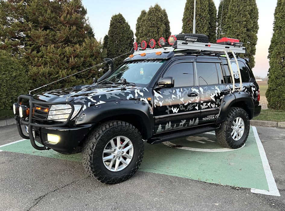 Toyota Land Cruiser 100 4.7 off-road
