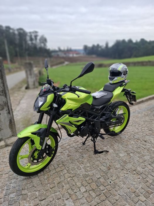 Benelli BN125 de 2023 impecável