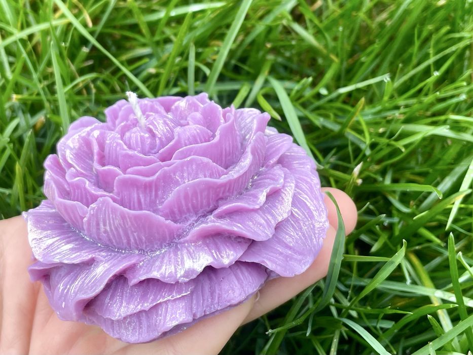 Свічка півонія з соєвого воску ручної роботи подарунок