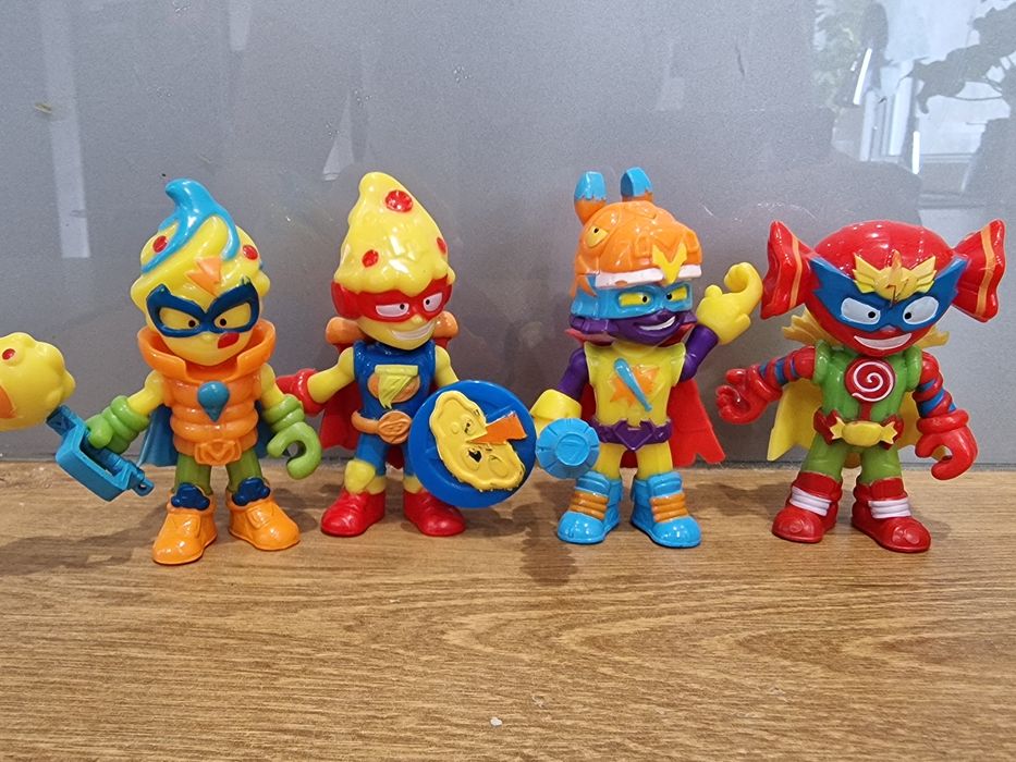 Super Zings / Things KAZOOM KID 4 sztuki + 4 figurki