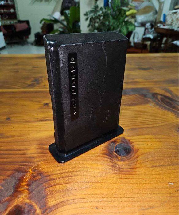 Router Huawei LTE CPE E5172 - Internet 4G Rápida e Fiável!