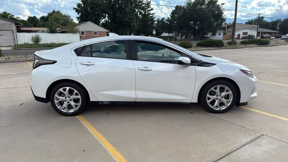 Chevrolet Volt      2017