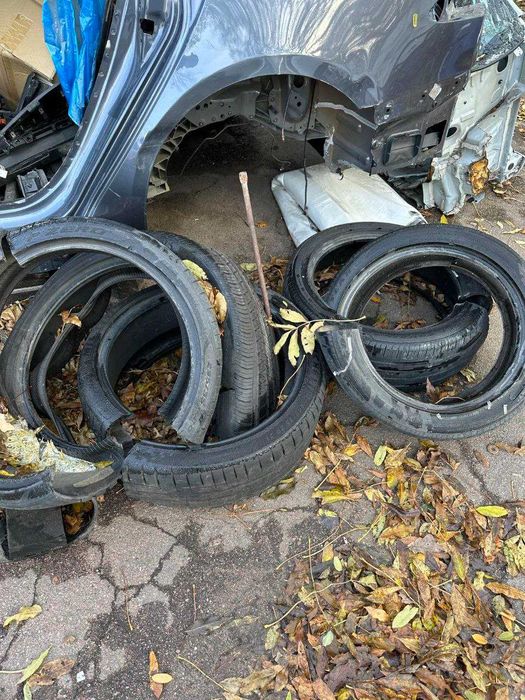 Вивіз шин Київ. Недорого. Утилізація шин, вивіз автошин