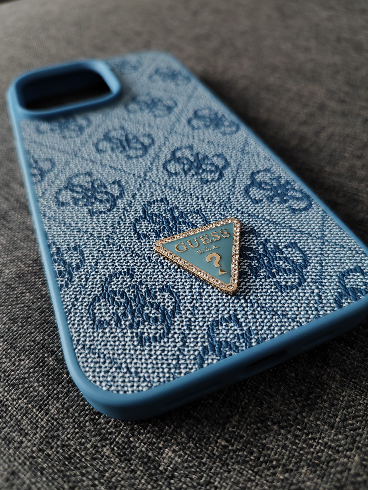 Etui Guess iPhone 16 pro max