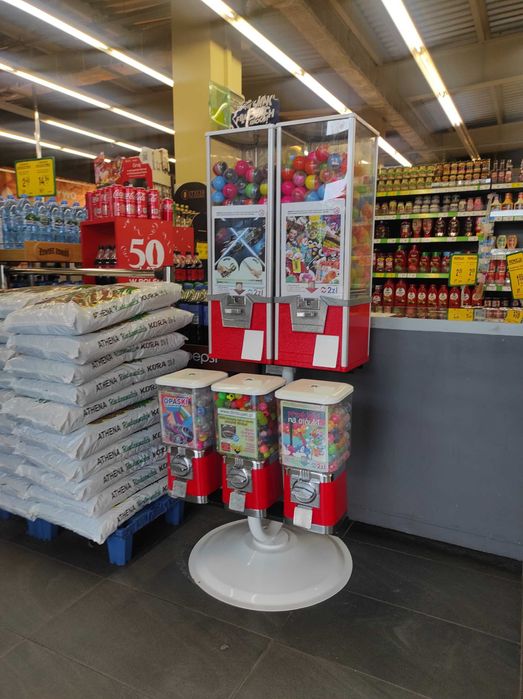 Automat sprzedający kulki piłki zabawki Współpraca dodatkowy zysk