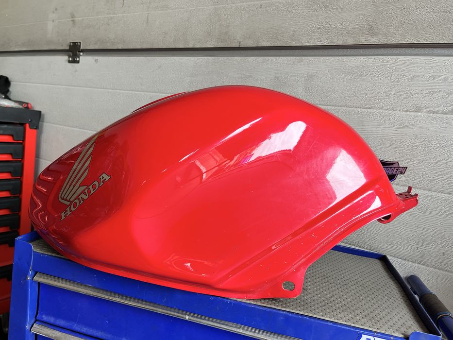 Zbiornik paliwa bak  honda vfr 750  rc 36