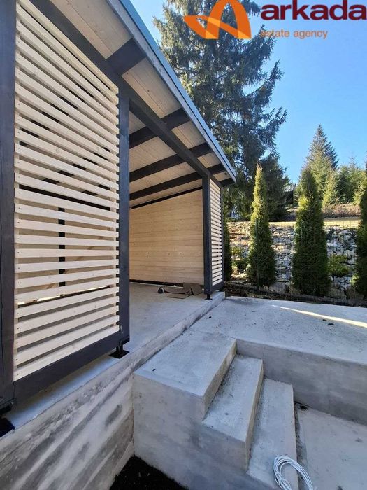 Карпати / Яблуниця 
Продаж Будинок в лісі
З виглядом на гору Хом'як.