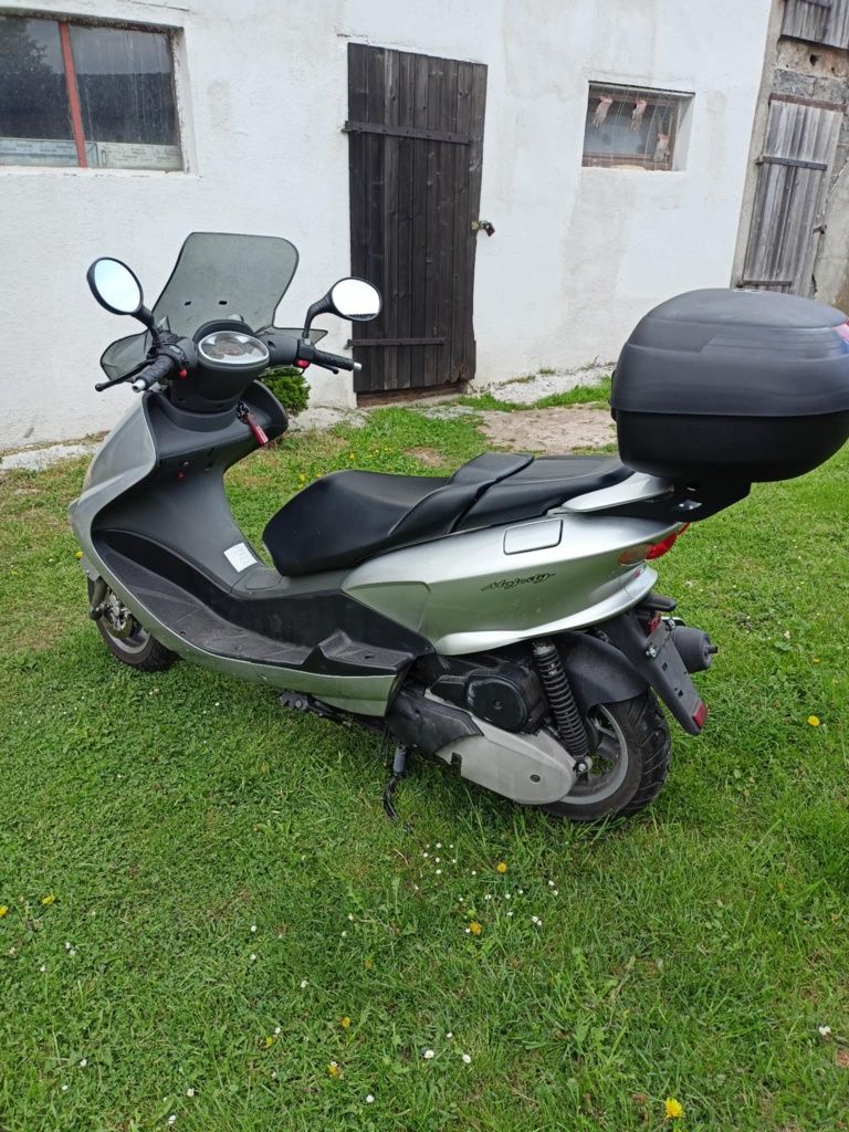Yamaha Majesty 125