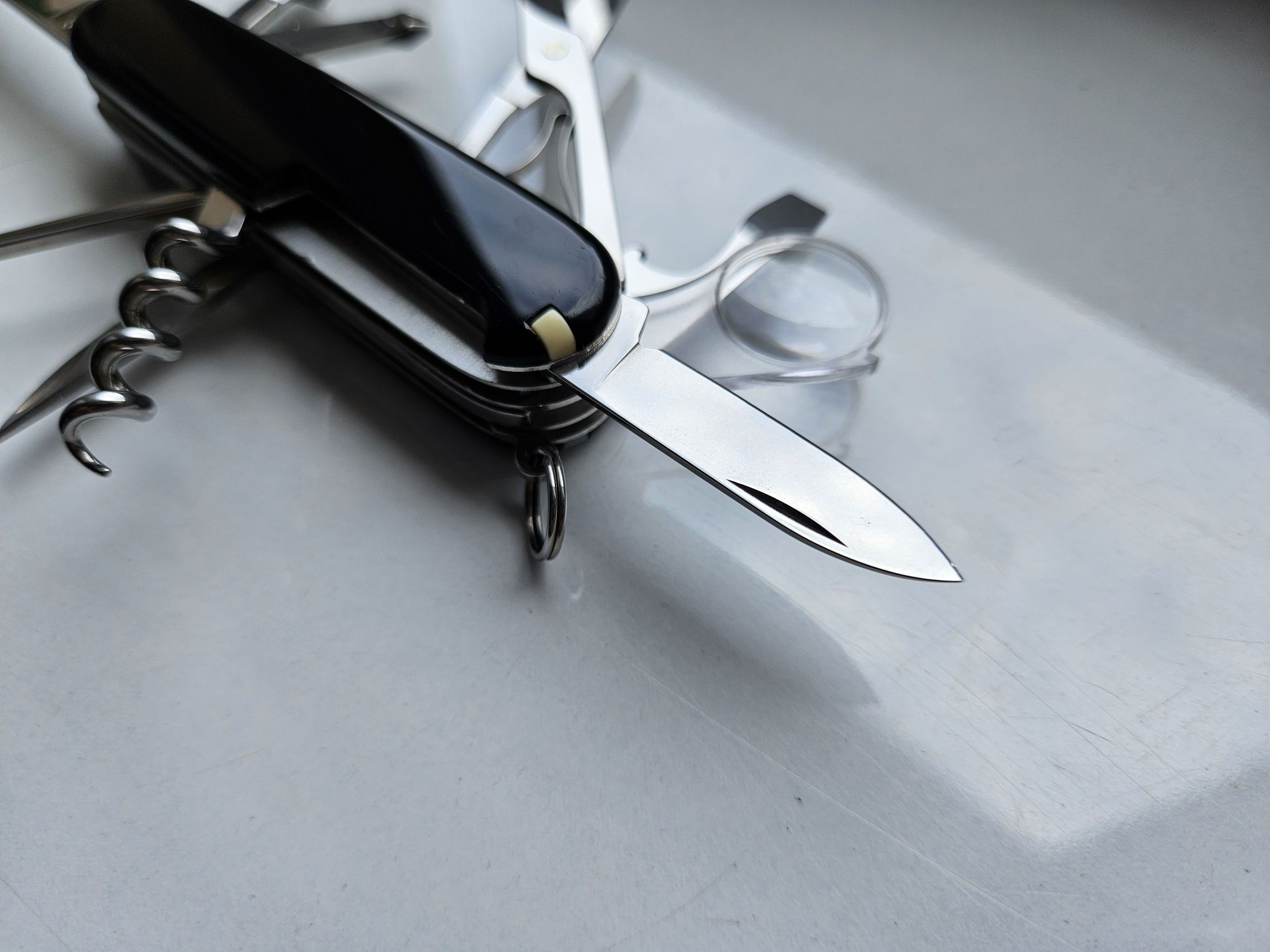 Scyzoryk Victorinox Explorer 1.6703.3