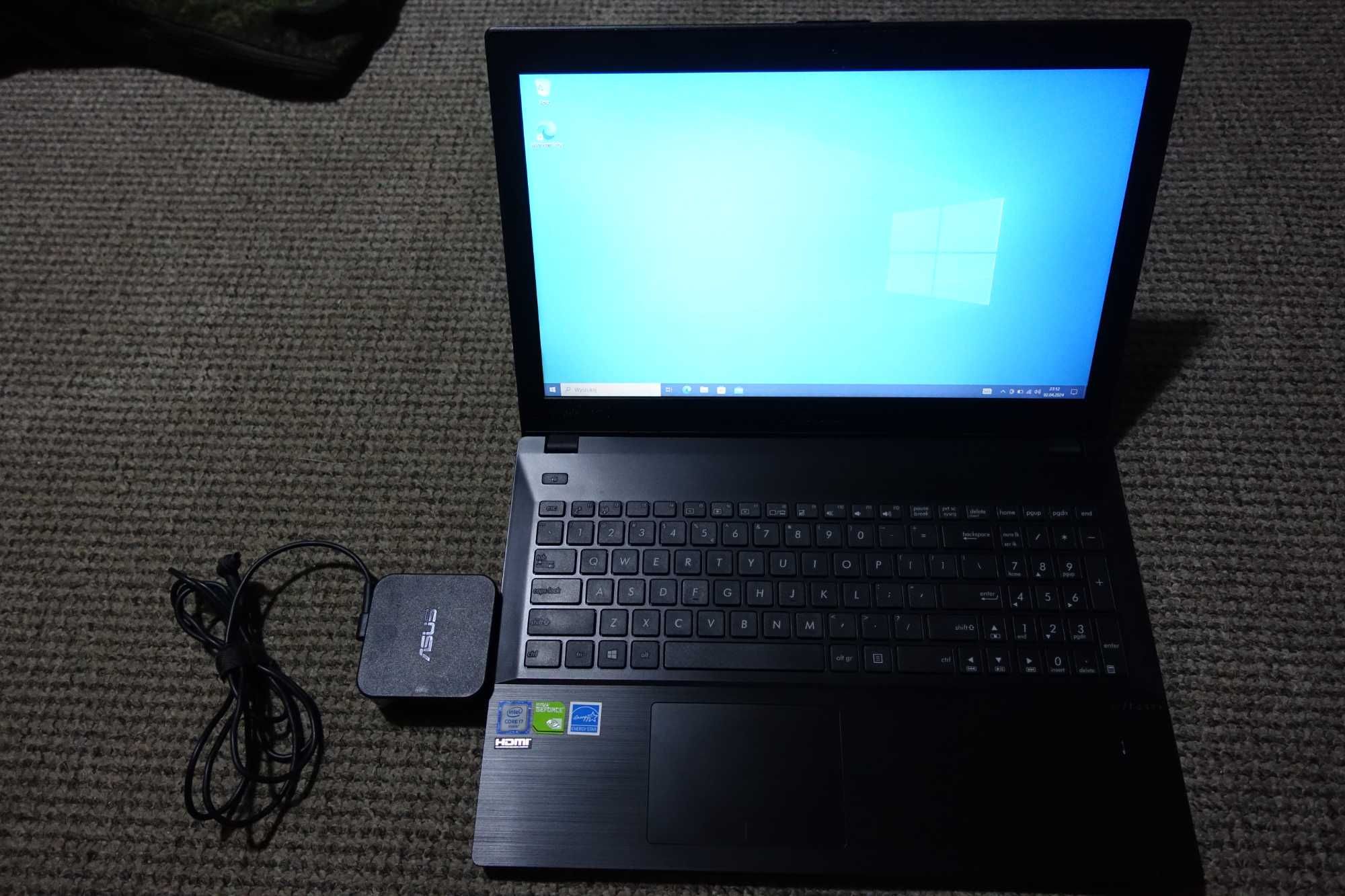 Laptop ASUS P2530 - Intel Core i7 + Nvidia GT920M, SSD, 12GB RAM