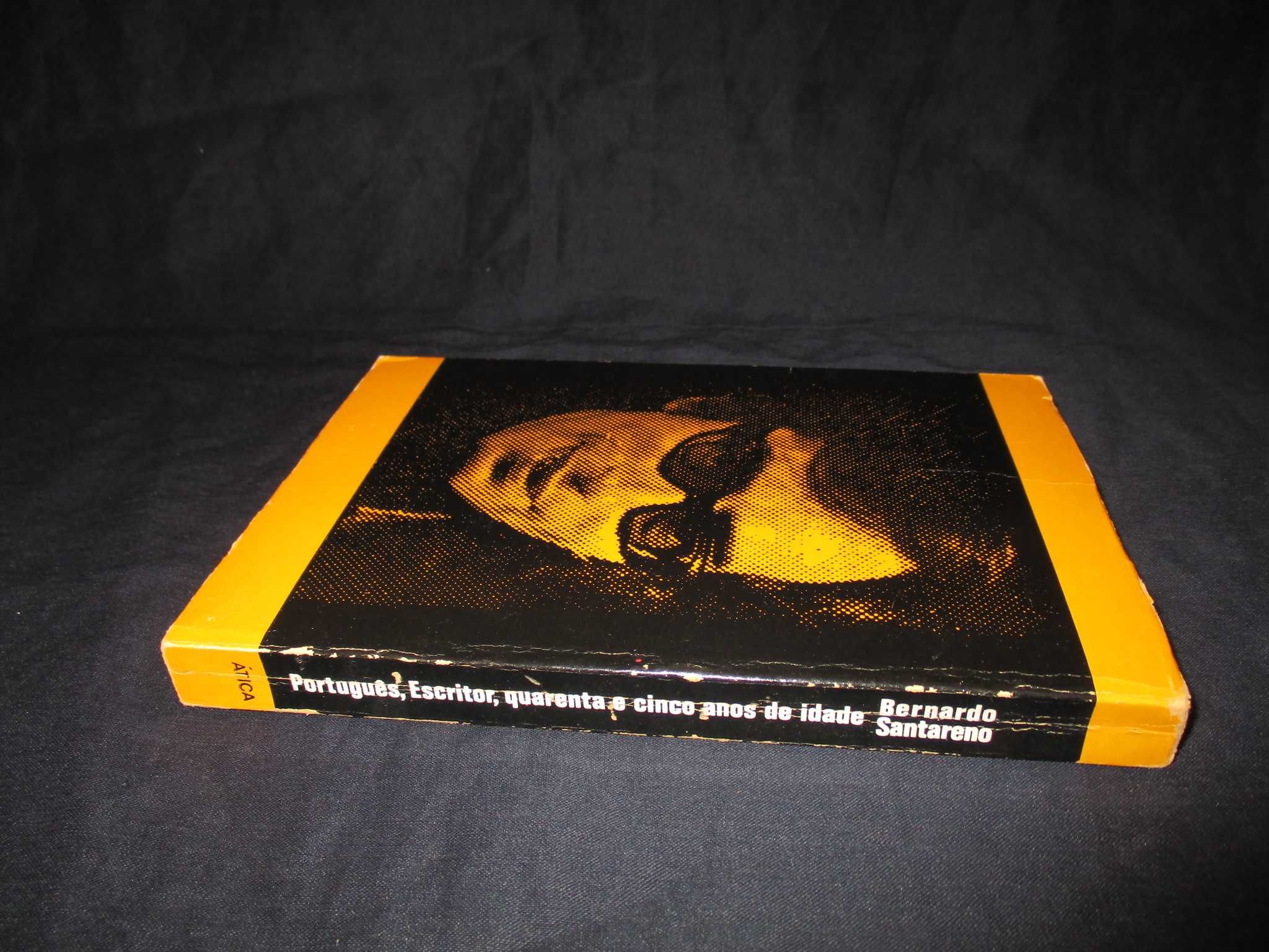 Livro Português Escritor quarenta e cinco anos de idade
